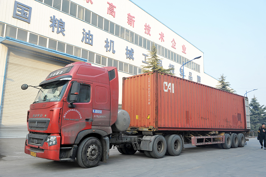 華泰集團(tuán)承攬的300T預(yù)處理、300T浸出、50T精煉大豆制油項(xiàng)目發(fā)往尼日利亞
